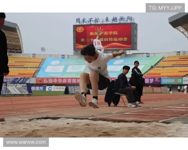 青春加速度：校园足球联赛竞逐荣耀之路