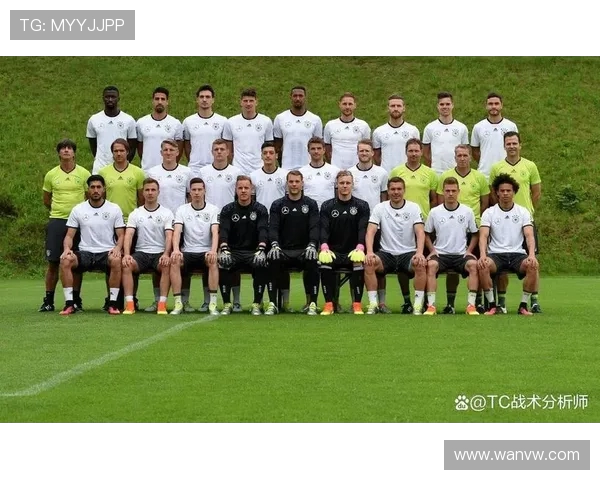 德甲联赛前五名球队实力及未来竞争态势分析