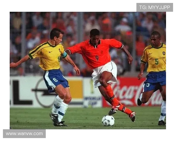 1998年法国世界杯回顾:辉煌时刻与传奇球队的崛起 1998年法国世界杯回顾:辉煌时刻与传奇球队的崛起